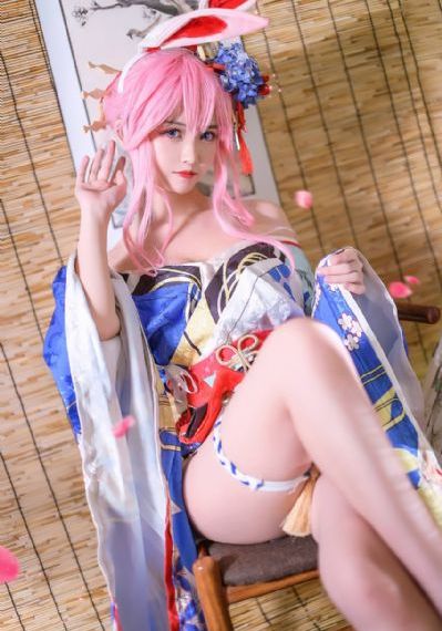 美女国內精品自产拍在线_HD在线播放观看