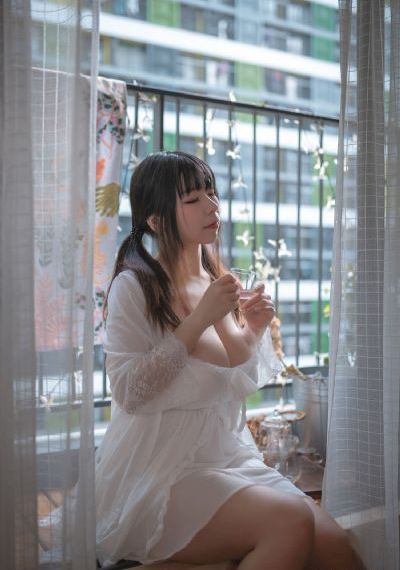 国产亚洲欧美精华精华液_BD英语完整在线观看