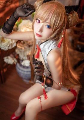 欧美美女被草_4K手机在线观看