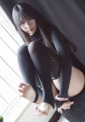 国产13一14娇小xxxx_十万网红美女美酱